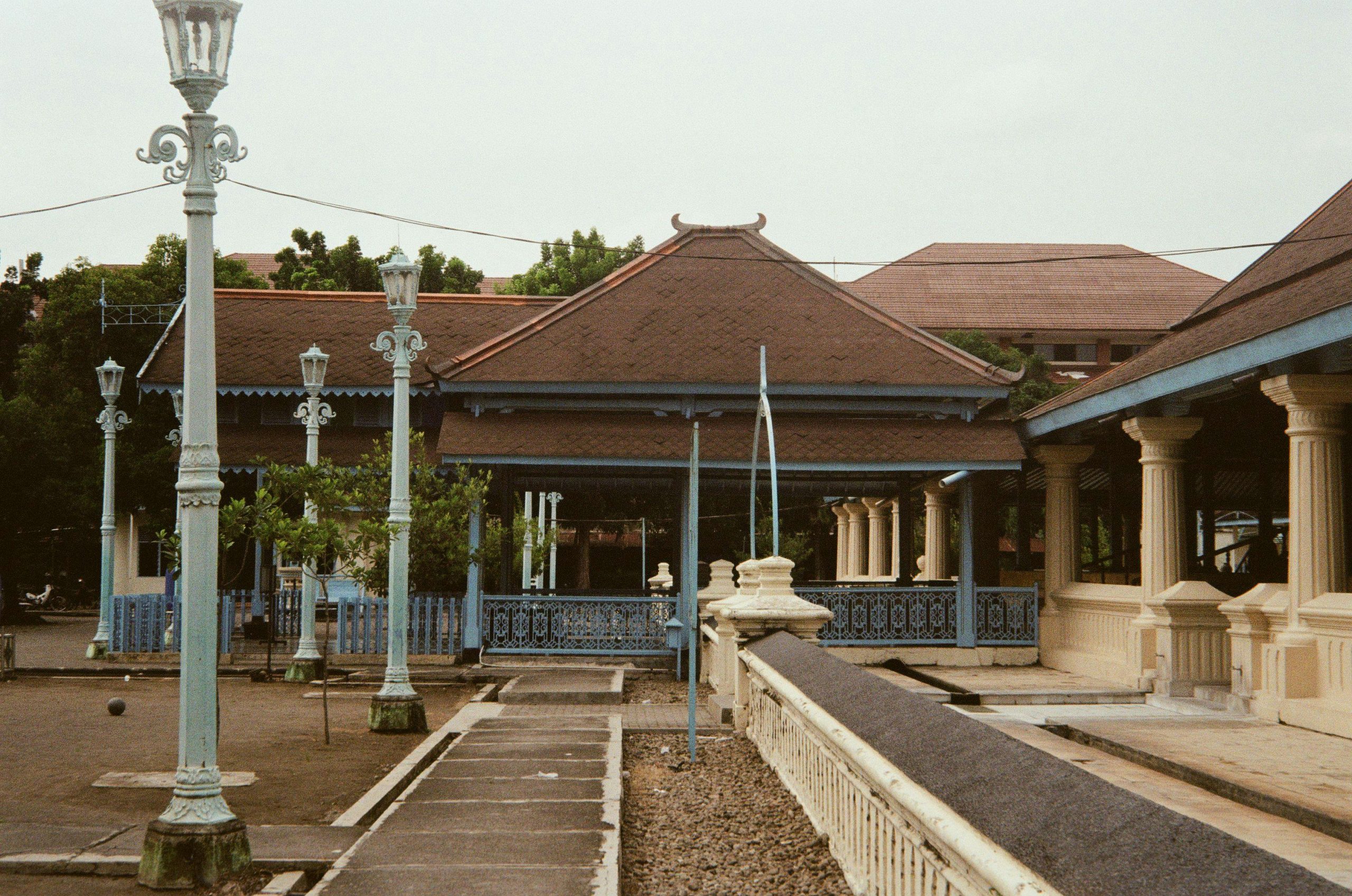 travel semarang surakarta