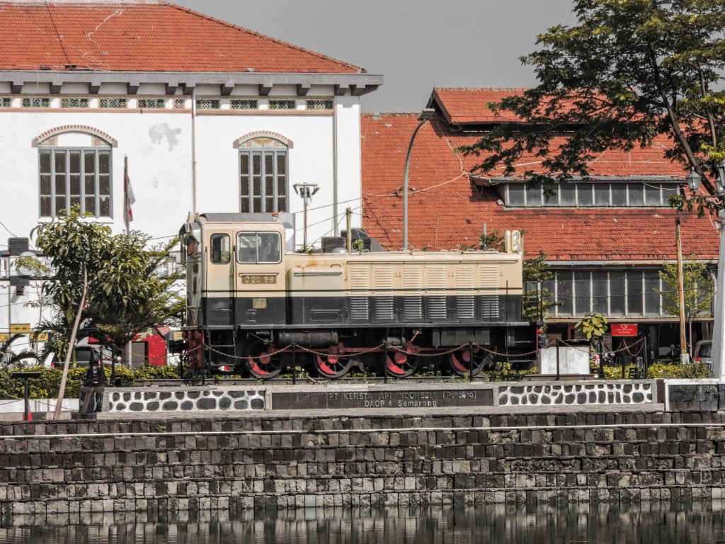 travel semarang tasikmalaya